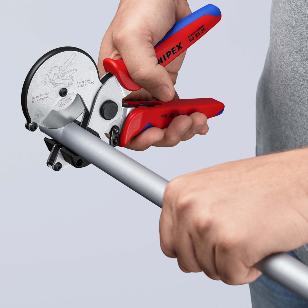 KNIPEX 90 25 25 REZAČ ZA CIJEVI ZA KOMPOZITNE I PLASTIČNE CIJEVI POCINČAN 210 mm - Slika 12